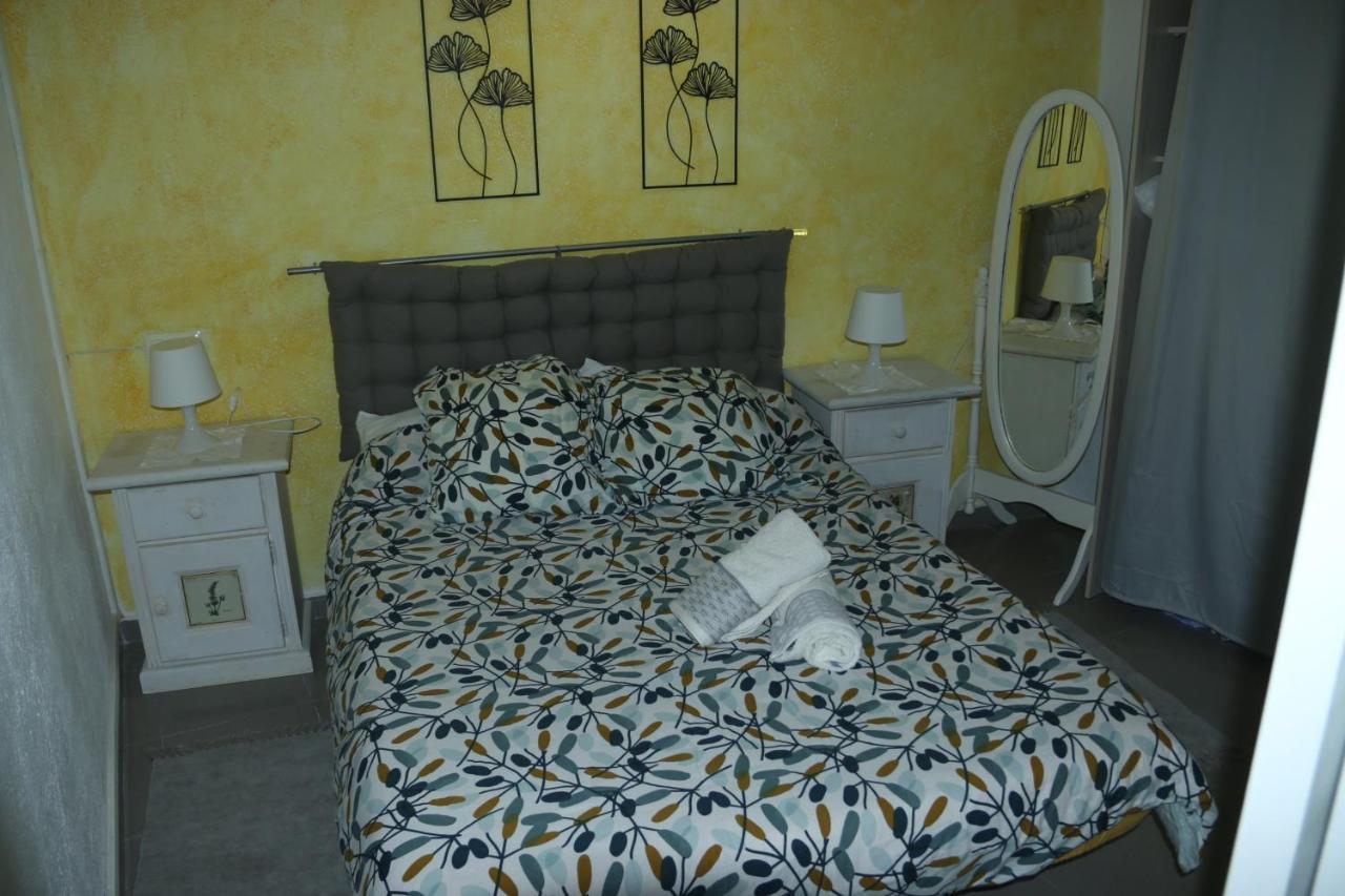 Apartamentos Fornells Castello  D'Empuries Extérieur photo